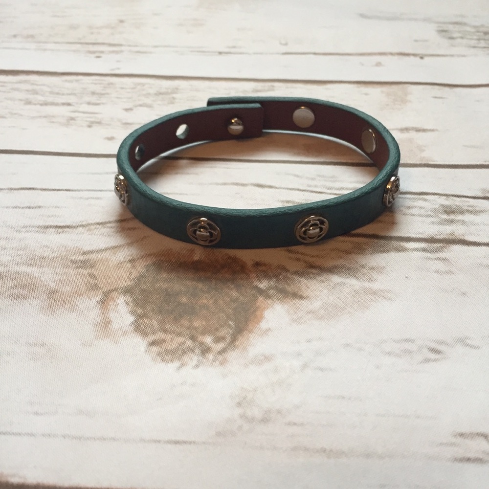 Stella & Dot single wrap leather bracelet